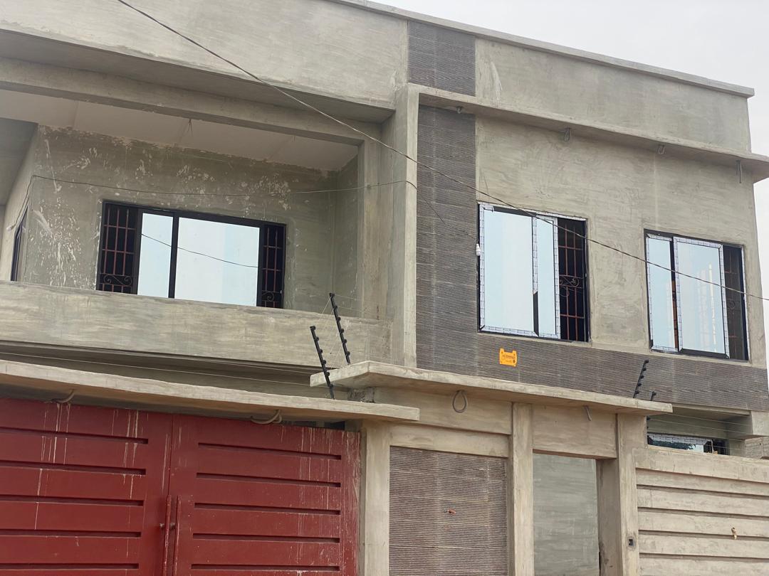 Duplex de 4 chambres à TOGBA